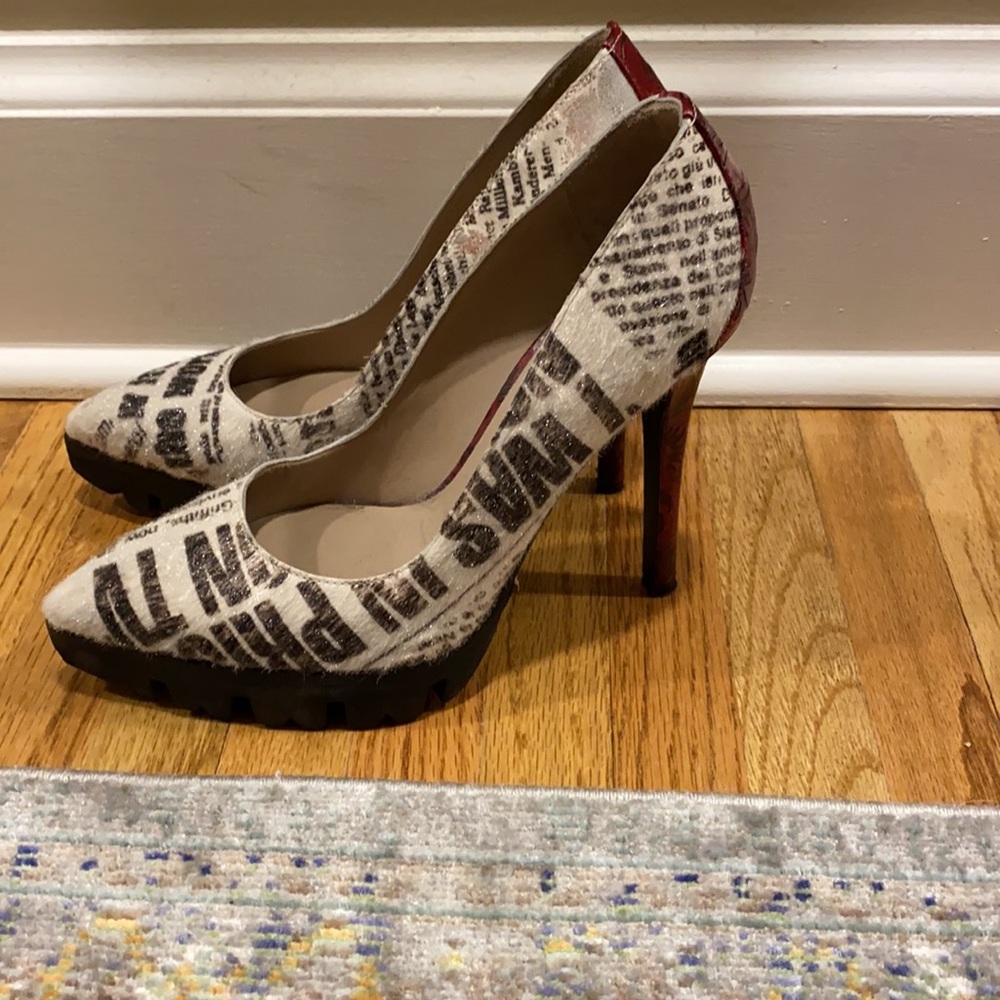 Donald Pliner Signature calf hair heel